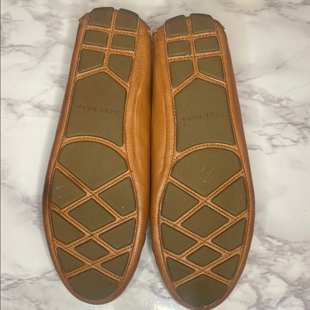 Cole Haan Tan Evelyn Pecan Leather Loafers Classic Flats size 7 1/2 W13572 - Picture 3 of 7